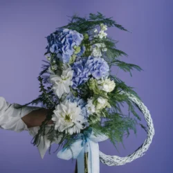 Buchet cu hortensie albastră