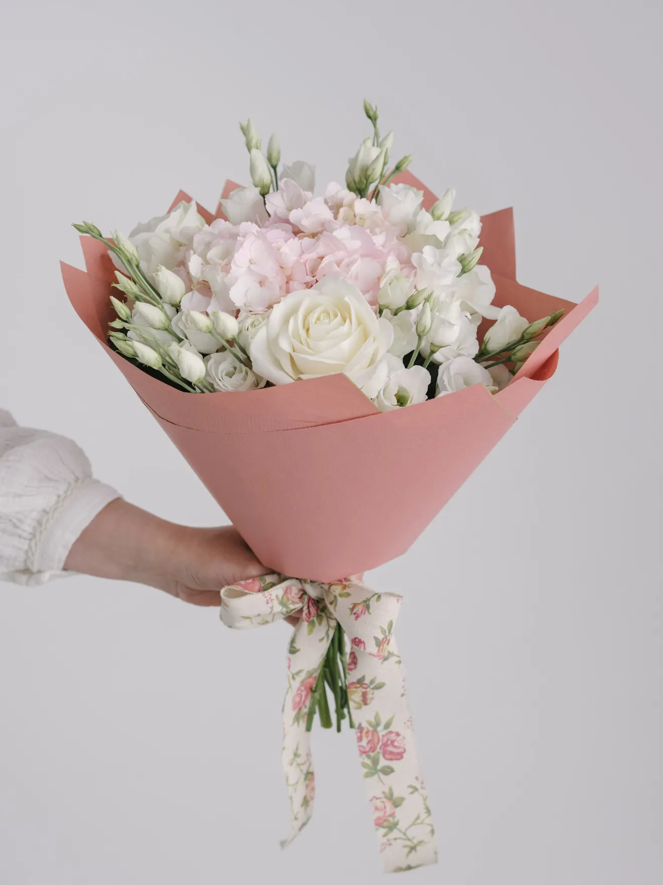 Buchet în culori deschise